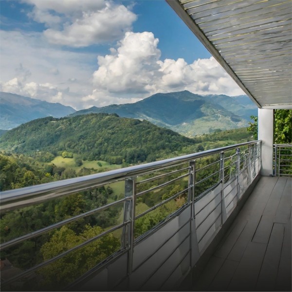 Balkon korkuluklari camsız